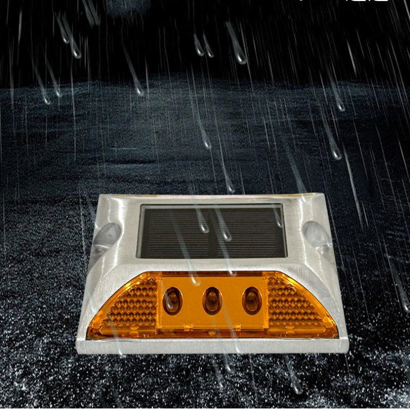 LED Solar Power Ground Marker  - Outdoor Power New Roads recension och pris
